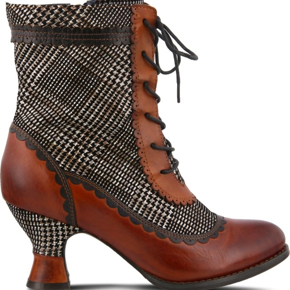 (SOLD) L' Artiste Shoes - Picture 5 of 8